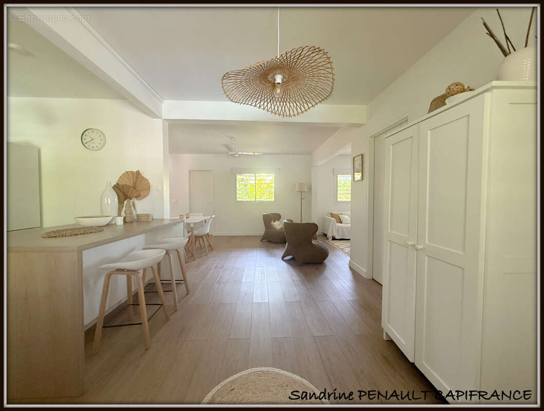A vendre a kourou (guyane francaise) une splendide maison t4 jumelee de 90 m² - terrain de 297 m² - au prix de 379 000 € - photo 7