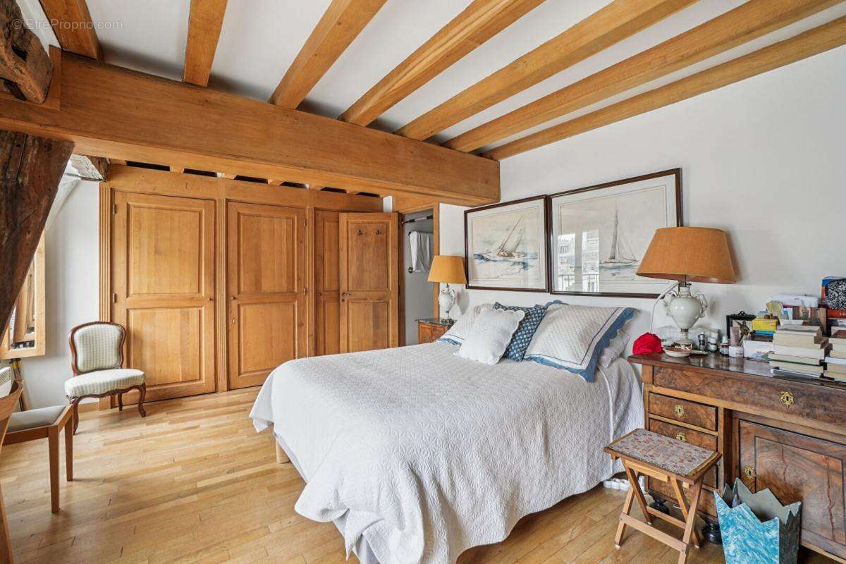 Appartement à PARIS-6E