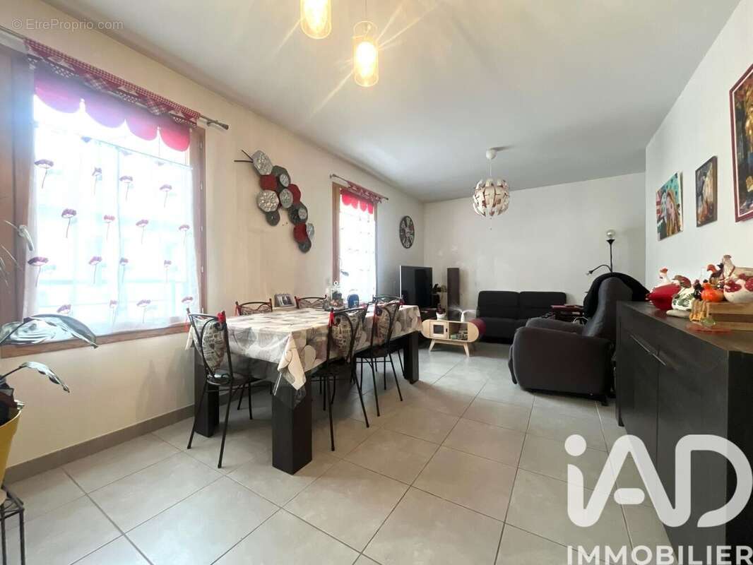 Photo 7 - Appartement à SAINT-ETIENNE