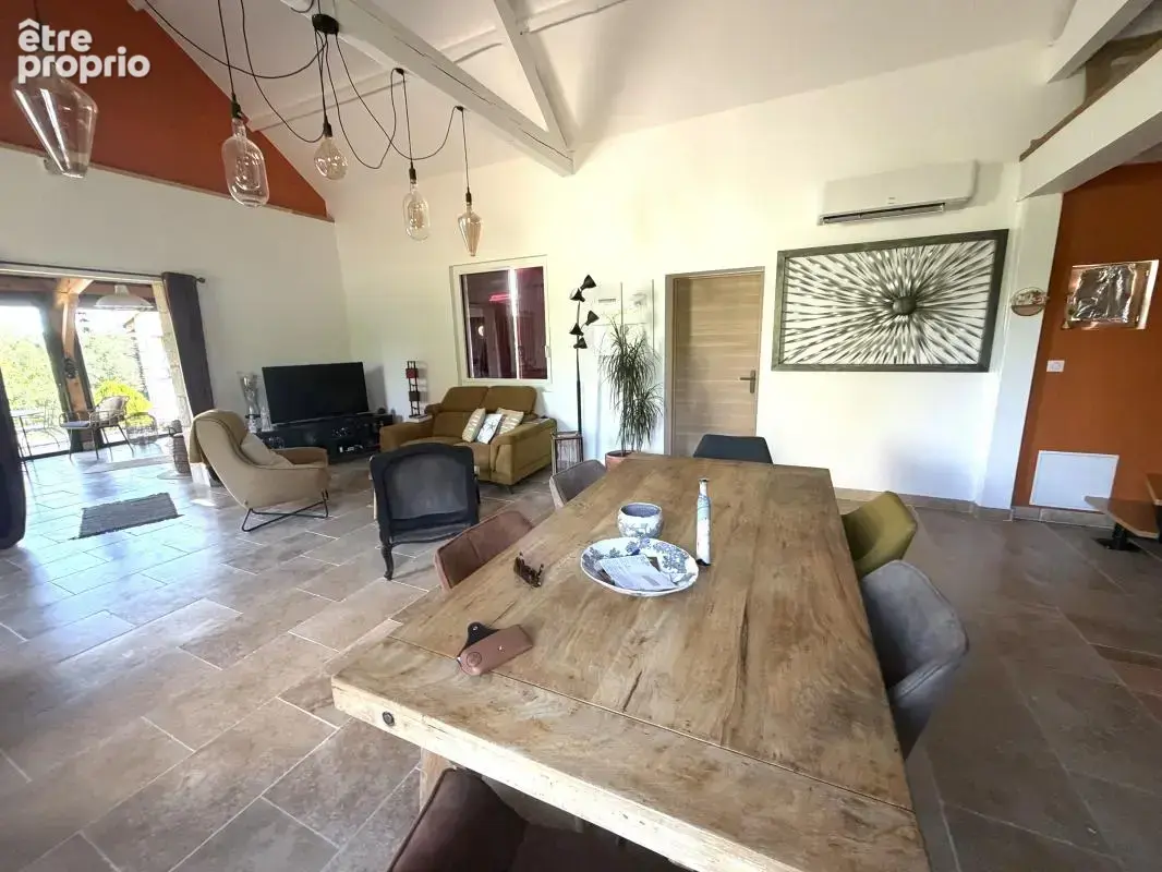 Maison rénovée avec tour, piscine et 5 400 m² de terrain – Le Buisson-de-Cadouin - photo 6