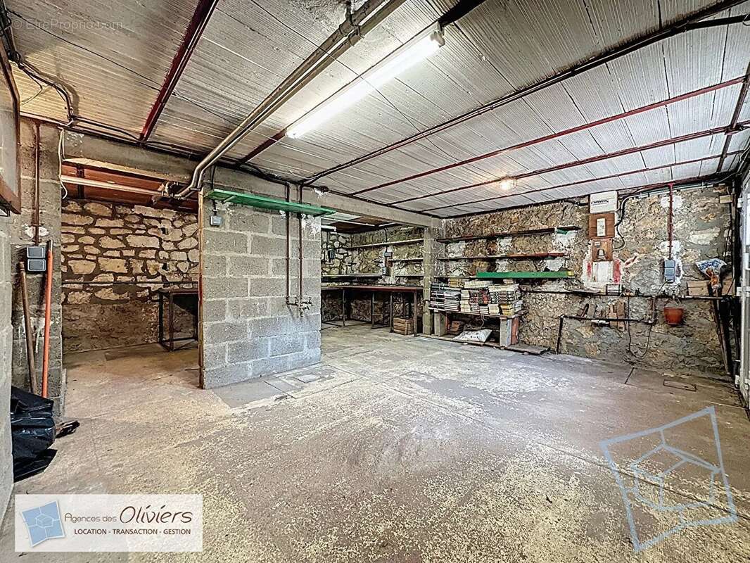 Maison Voisins Village - 68.22 m2 + Sous-sol Total et Atelier indépendant sur Terrain de 500m² - photo 9