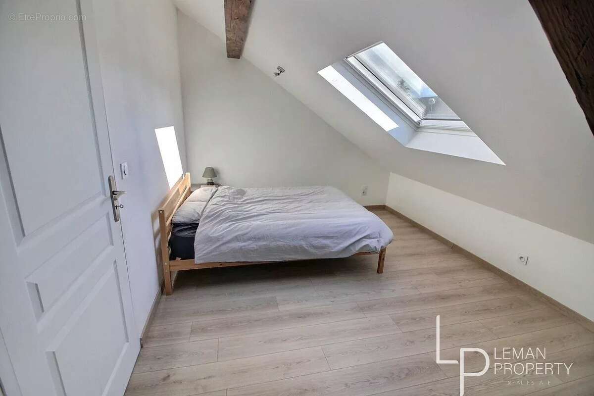 Appartement à CONTAMINE-SUR-ARVE