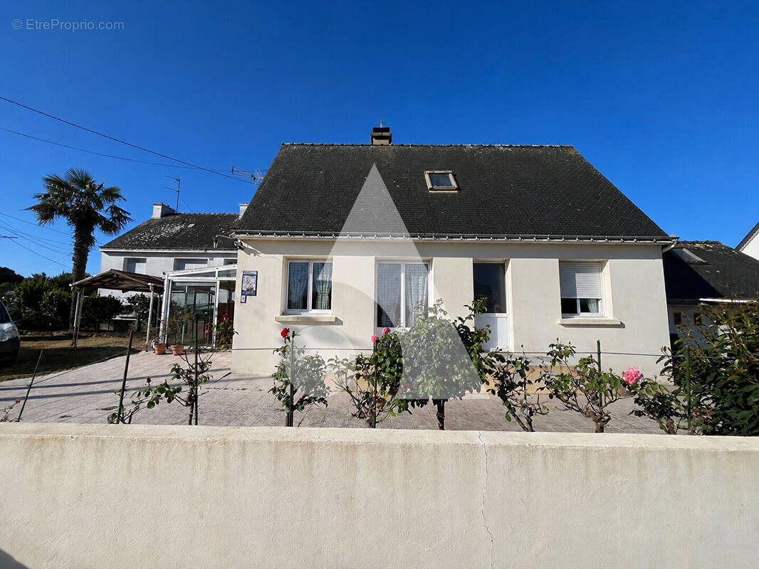Maison à PLOUHINEC