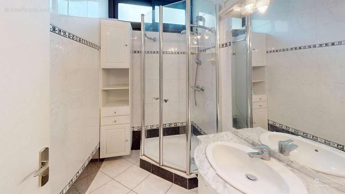 Photo 3 - Appartement à BORMES-LES-MIMOSAS