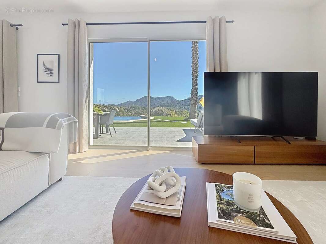Maison à LES ADRETS-DE-L'ESTEREL