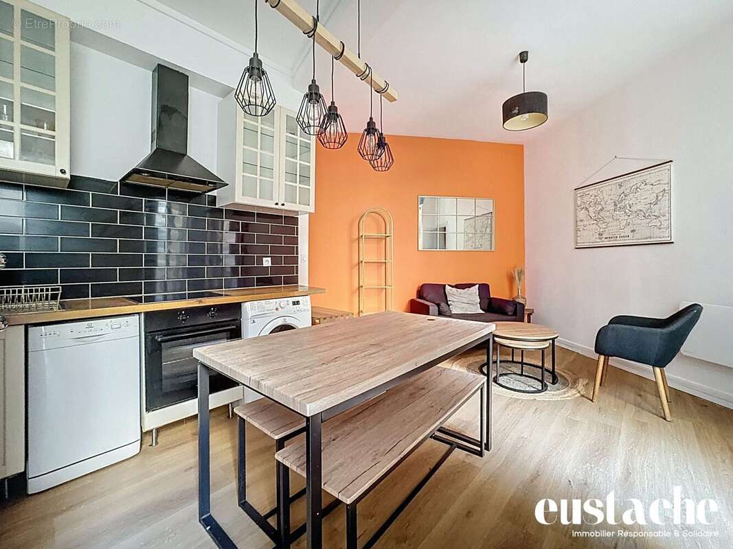 Appartement à PARIS-18E