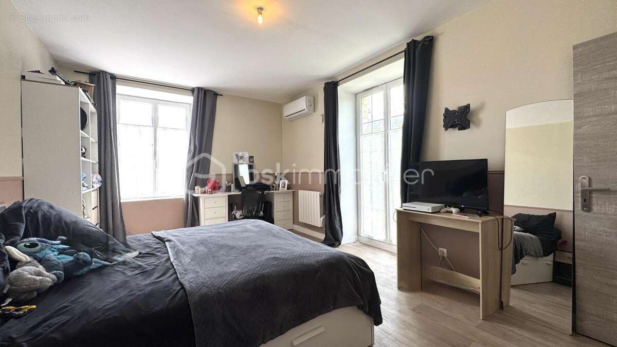 Maison à SAINT-GENGOULPH