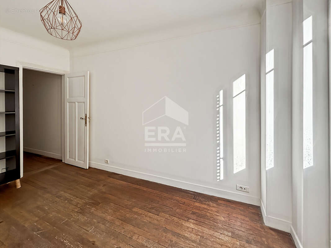 Appartement à PARIS-20E
