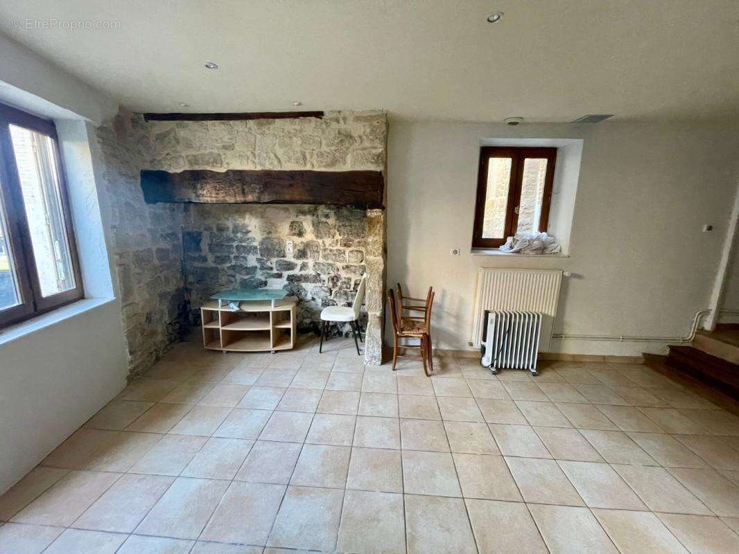 Maison à PERPEZAC-LE-BLANC