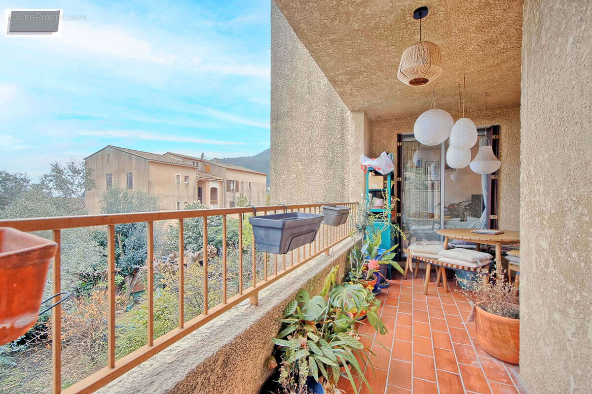 Appartement à LA VALETTE-DU-VAR