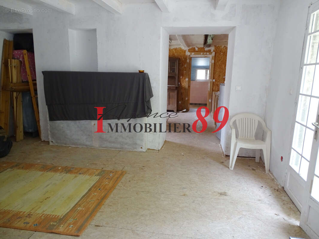 Maison à MONTIGNY-SUR-AUBE