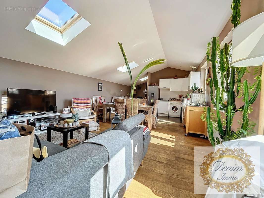 Appartement à NIMES