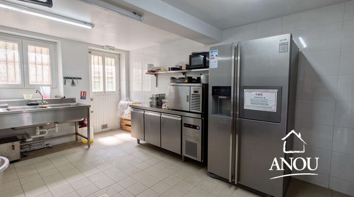 Restaurant murs et fonds avec appartement en centre ville tres bien situé - photo 4