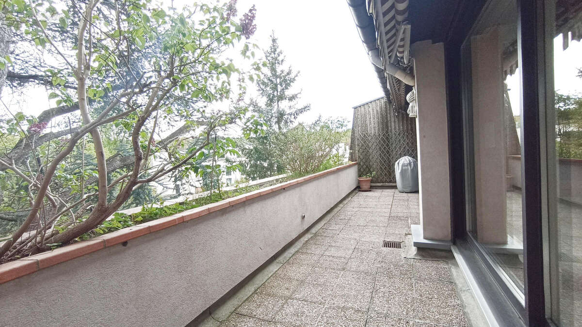 Appartement à VILLE-D'AVRAY