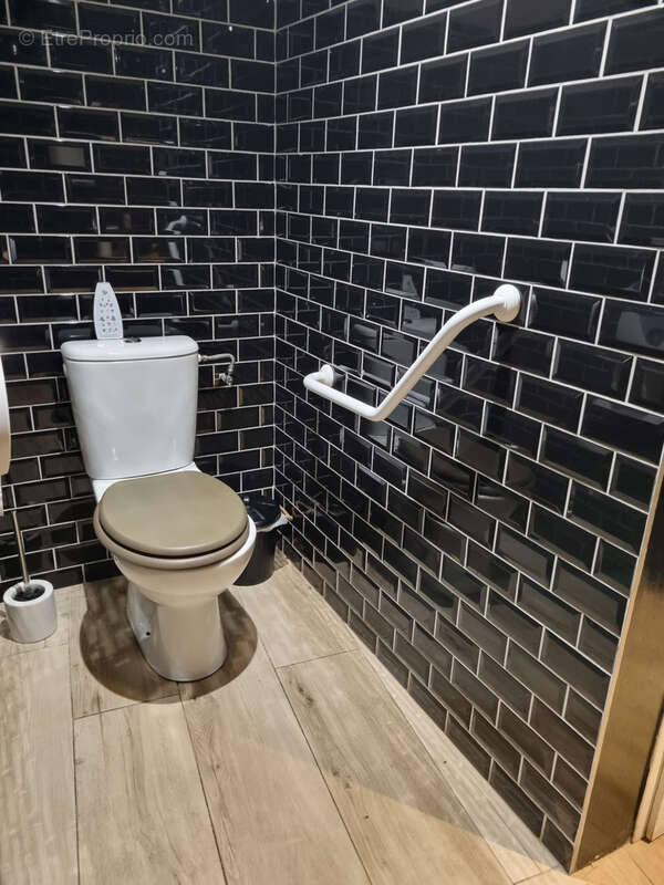 Commerce à FORCALQUIER