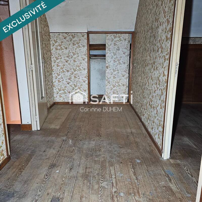 Photo 1 - Maison à CHAMBLET