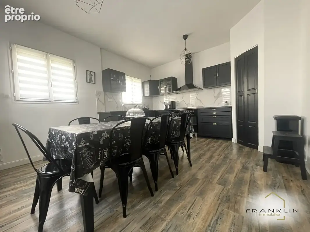 Mitry-Mory - Pavillon avec 4 chambres - Garage + Sous-sol total - photo 8