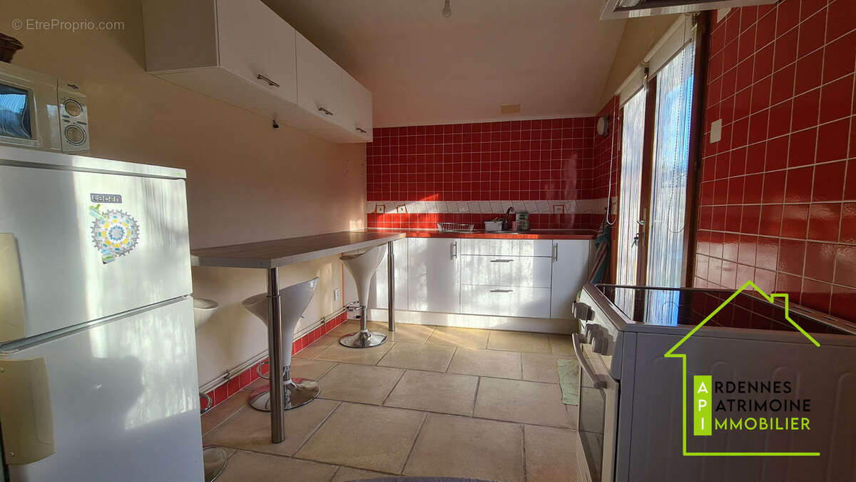 Maison à SAPOGNE-ET-FEUCHERES