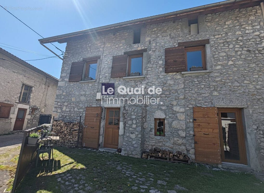 Maison à SAINT-PAUL-DE-VARCES