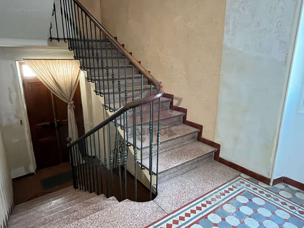 Maison à MOLIERES-SUR-CEZE