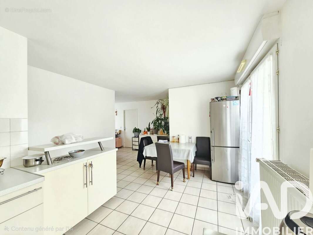 Photo 2 - Appartement à LA COURNEUVE