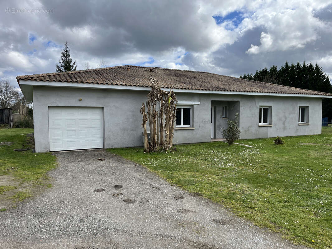 Maison à BERNOS-BEAULAC