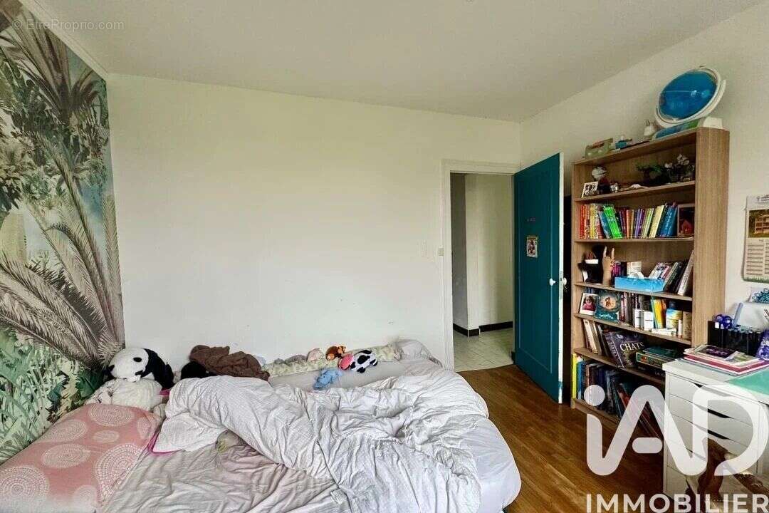 Photo 8 - Maison à VILLEBOIS-LAVALETTE