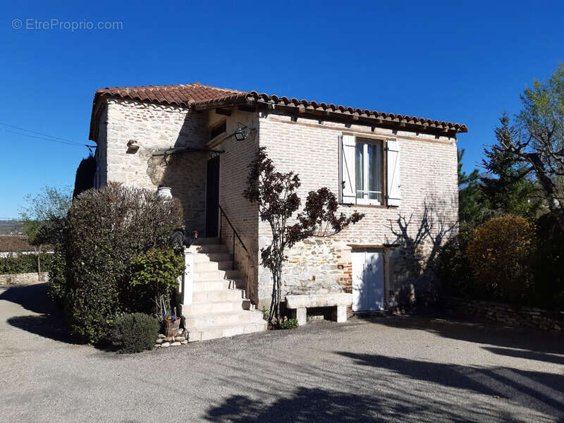Maison à DOUELLE