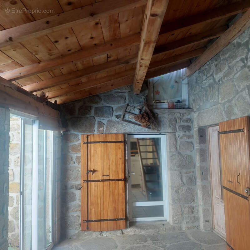 Maison à LACHAPELLE-SOUS-CHANEAC