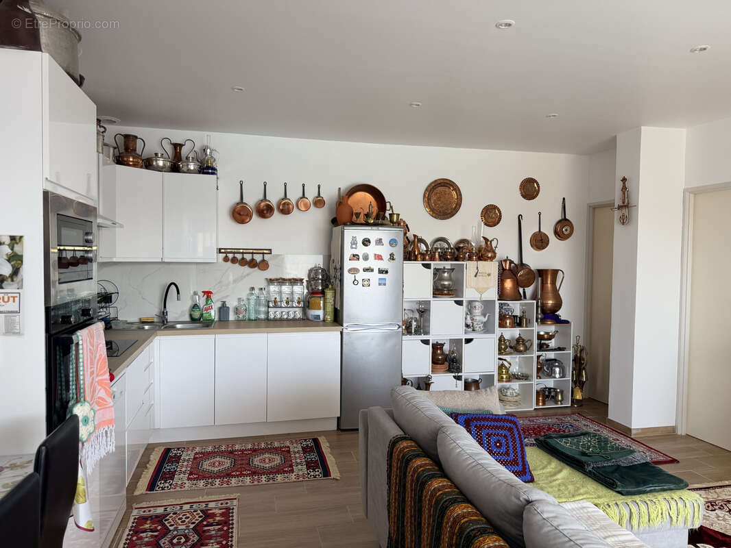 Maison 7 pièces de 164 m2 avec un grand garage et une piscine. - photo 13