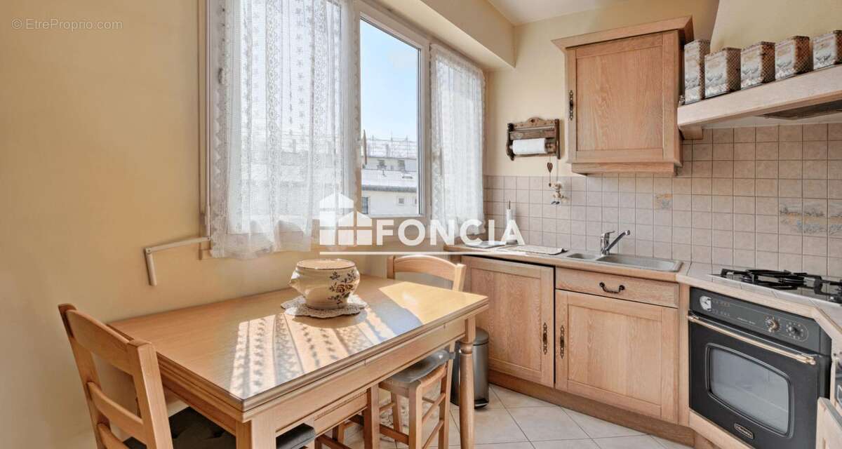Appartement à MAISONS-ALFORT
