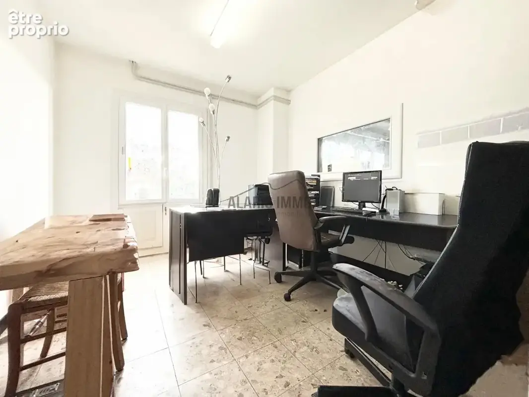 Ensemble immobilier Appartement et Entrepot - photo 11