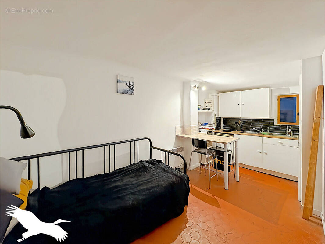 Appartement à MARSEILLE-4E