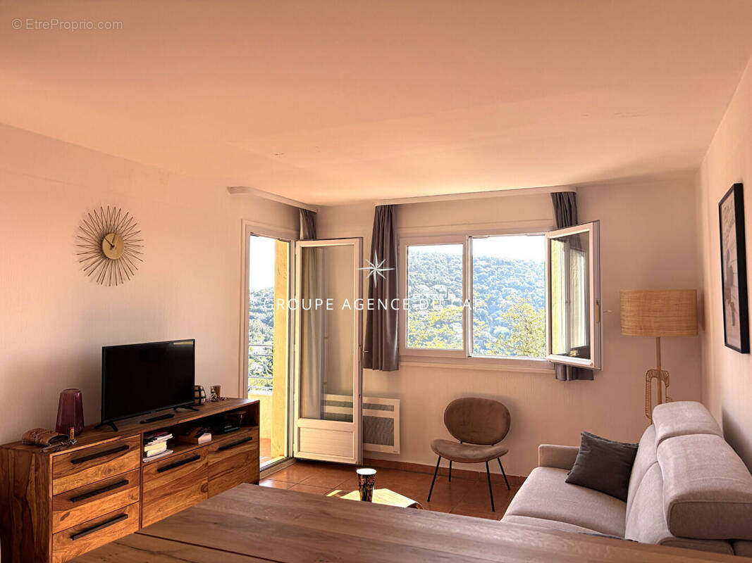 Appartement à LES ISSAMBRES