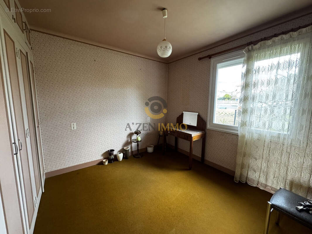 Maison à SECONDIGNY