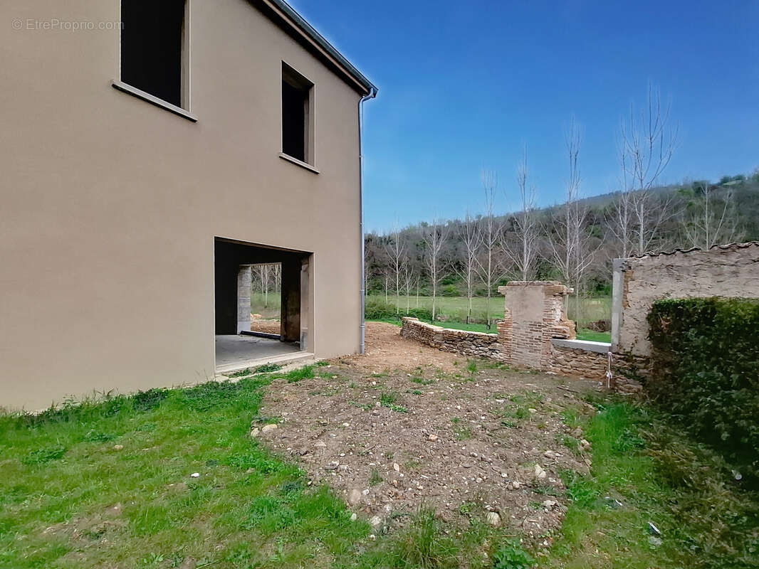 Autre à SEREZIN-DU-RHONE