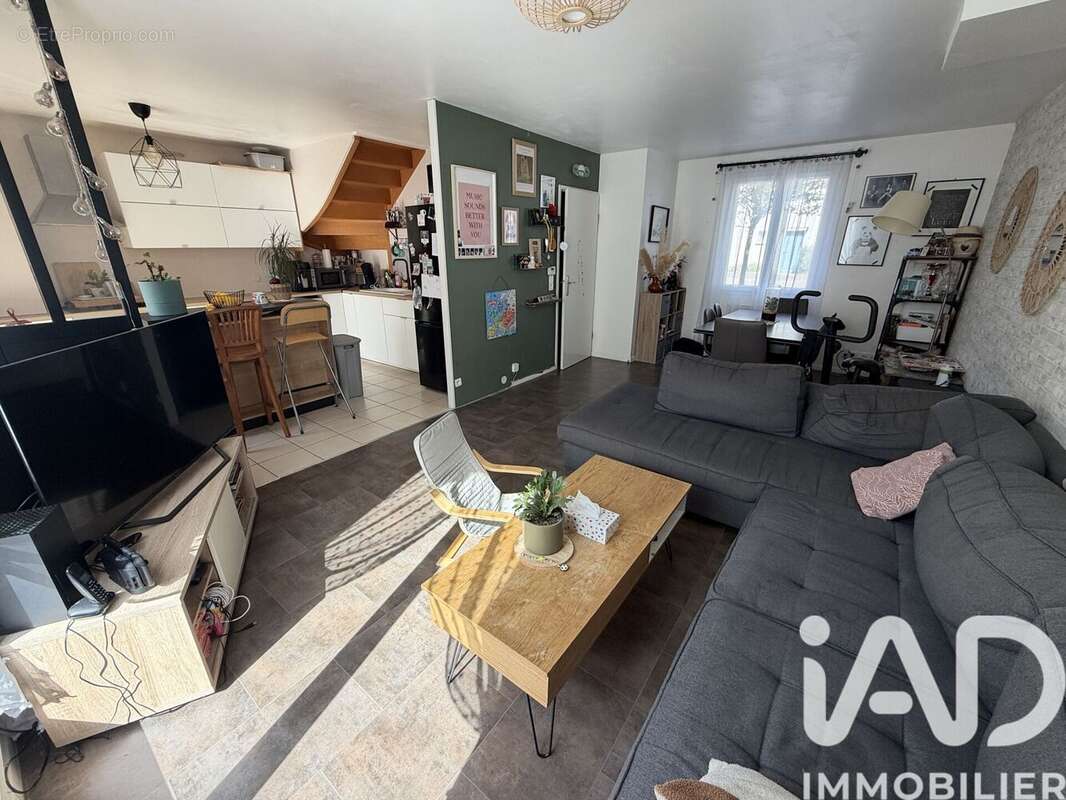 Maison 80 m² à Saint-Pierre-Du-Perray  - photo 2