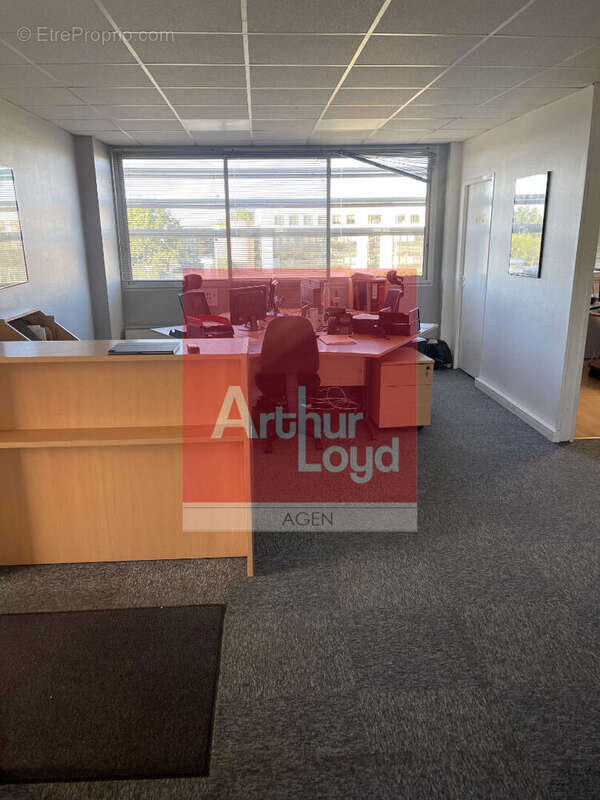 Commerce à ESTILLAC