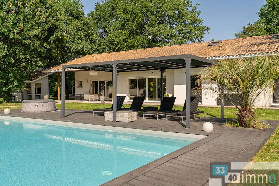 Maison à SALLES