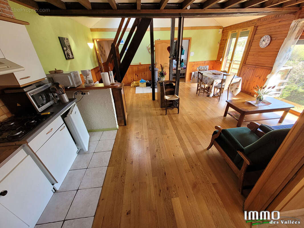 Appartement à FRESSE-SUR-MOSELLE