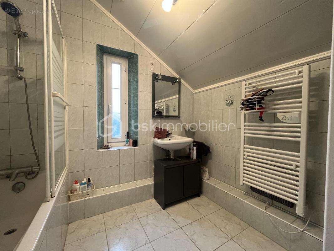Maison  - 73 m² - 5 pièces - photo 13