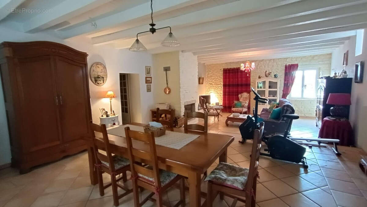 Maison à SAINT-MARY