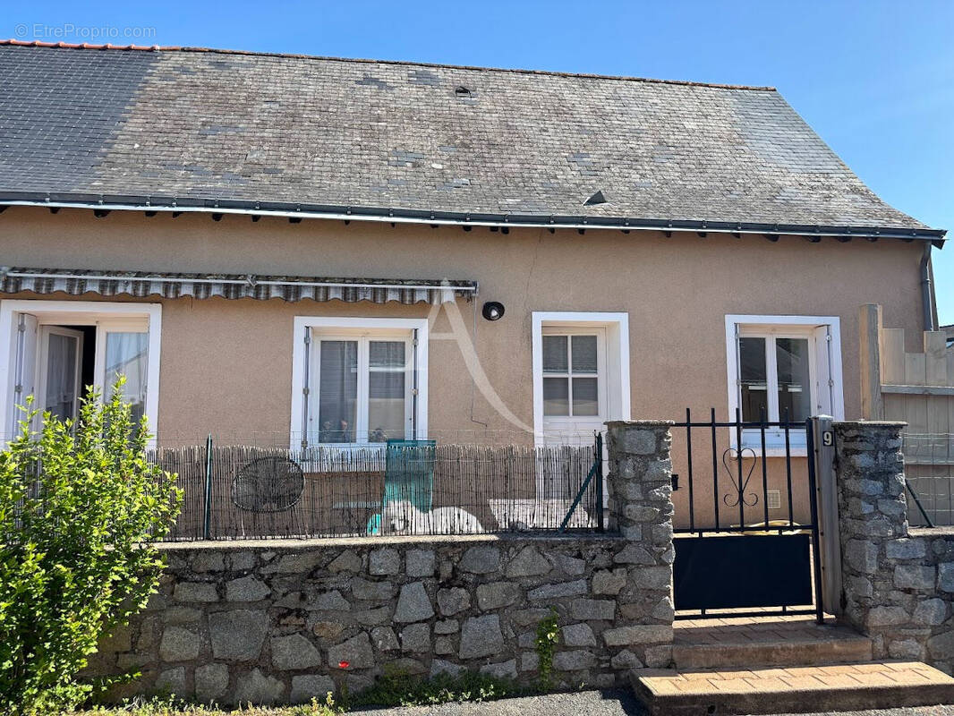 Maison à SAINT-GERMAIN-DES-PRES