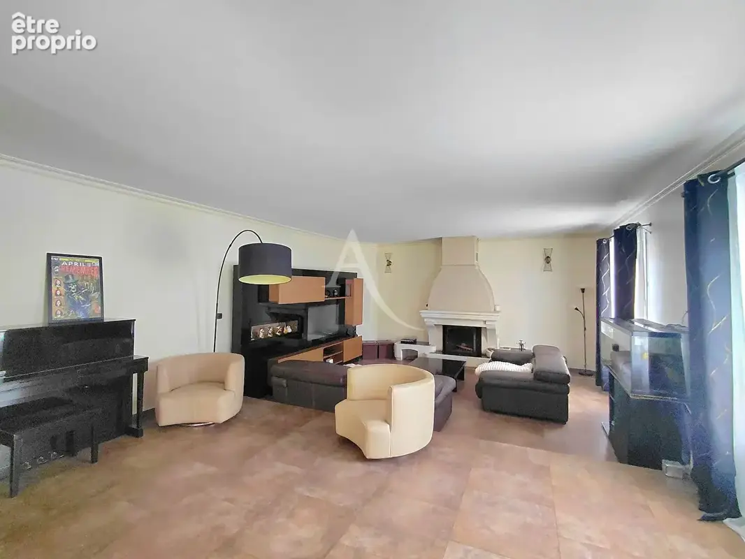 Propriété 8 pièces 205 m2 - photo 5