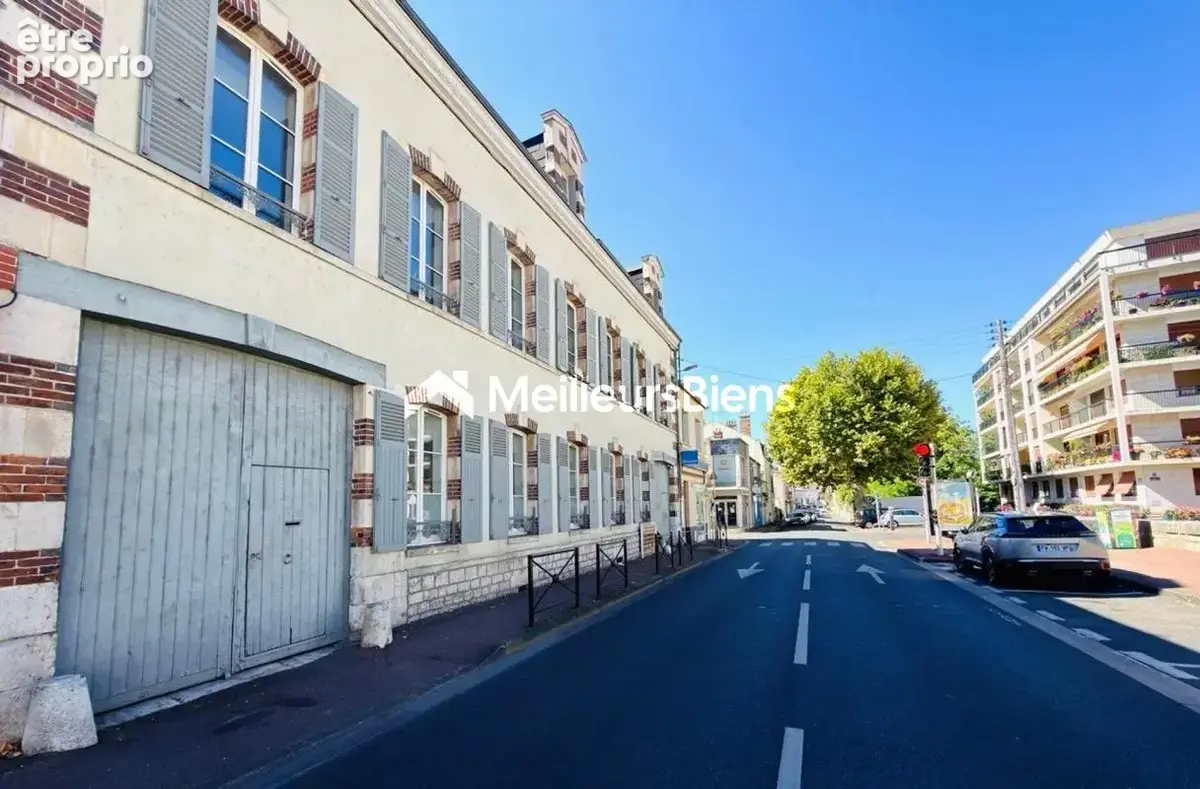 Appartement 100 m² 4 pièces au centre-ville de Montargis - photo 2