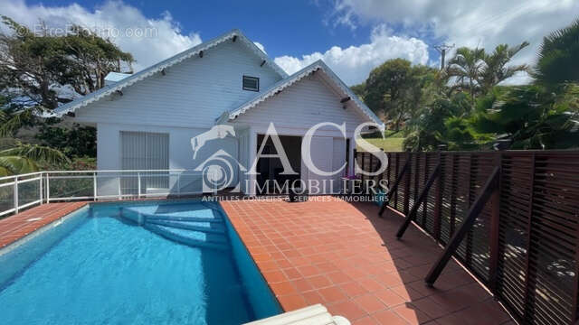 Maison à CASE-PILOTE