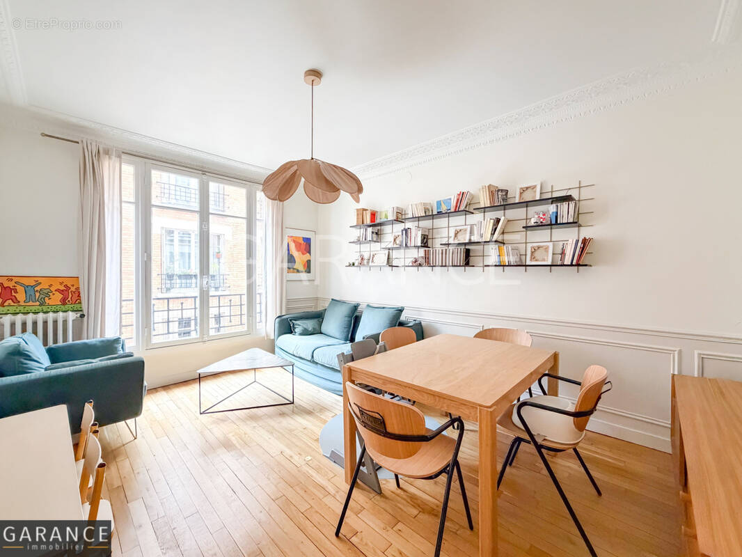 Appartement à PARIS-12E