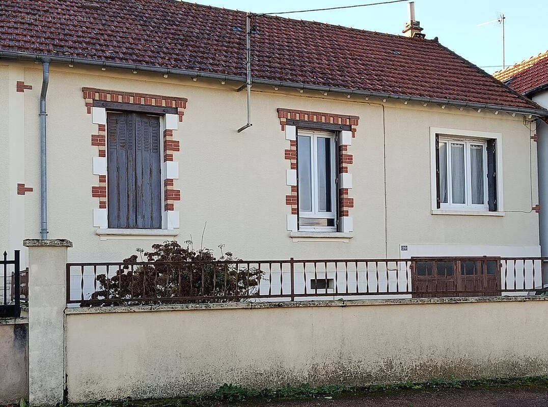 Maison à CHALLUY