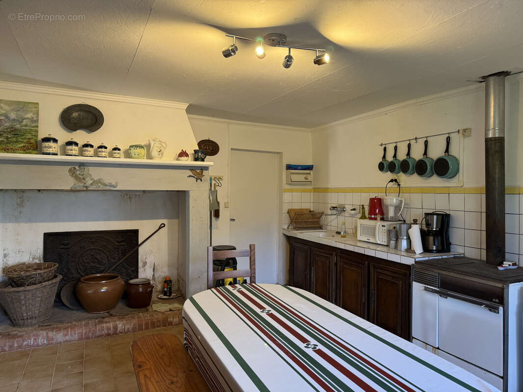 Maison à CASTELNAU-D'AUZAN