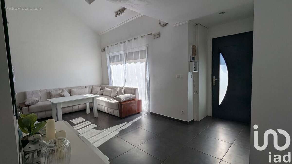 Photo 2 - Maison à LIVERDY-EN-BRIE